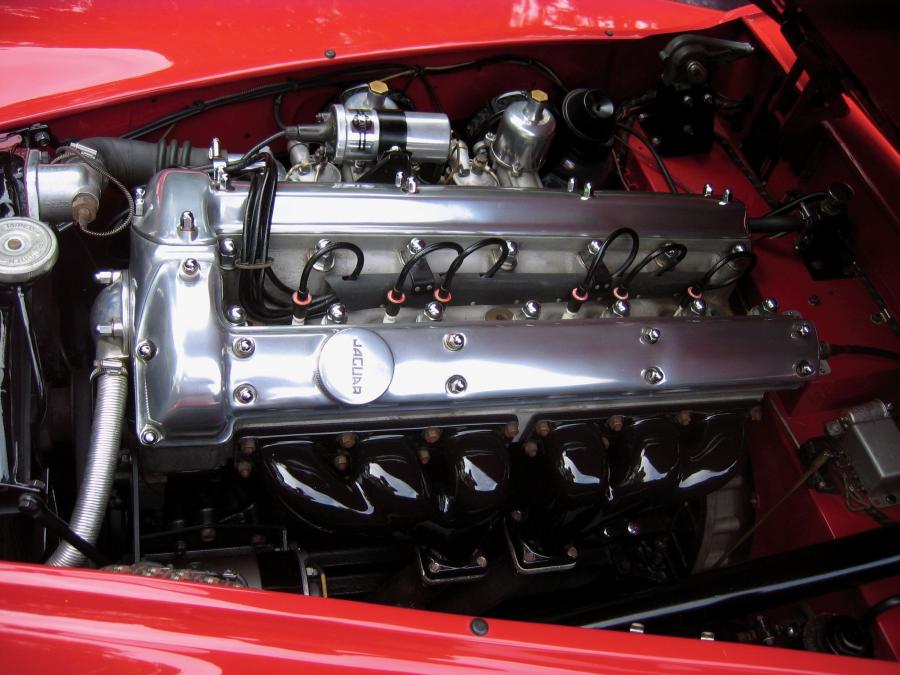  Jaguar XK120 SE Roadster 1951 года  (фото 13 из 19)